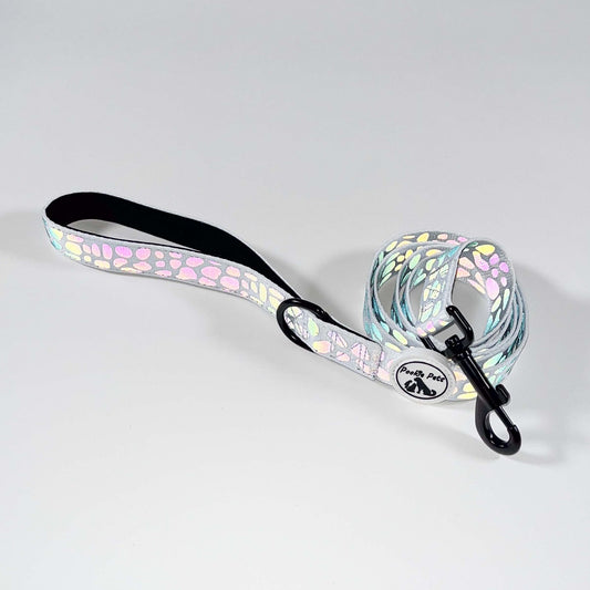 Reflective lead - Pebbles